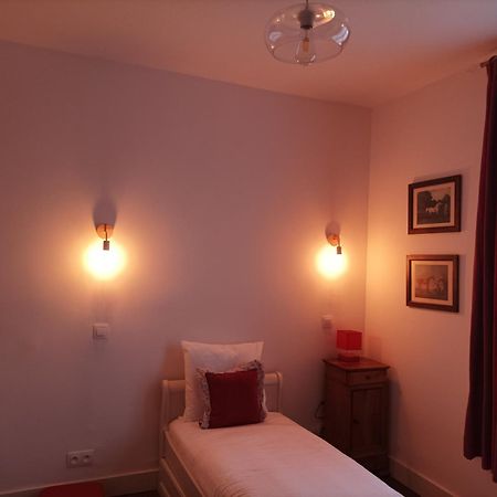 Le Relais Des Roses- Chambres D'Hotes Vatan Zewnętrze zdjęcie