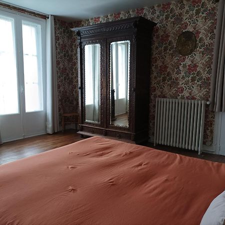 Le Relais Des Roses- Chambres D'Hotes Vatan Zewnętrze zdjęcie