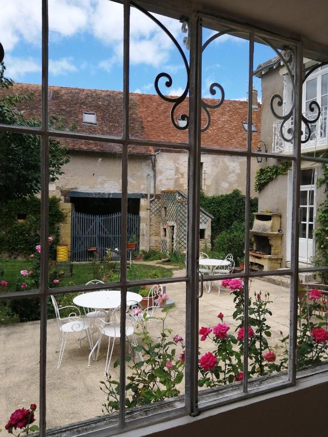 Le Relais Des Roses- Chambres D'Hotes Vatan Zewnętrze zdjęcie