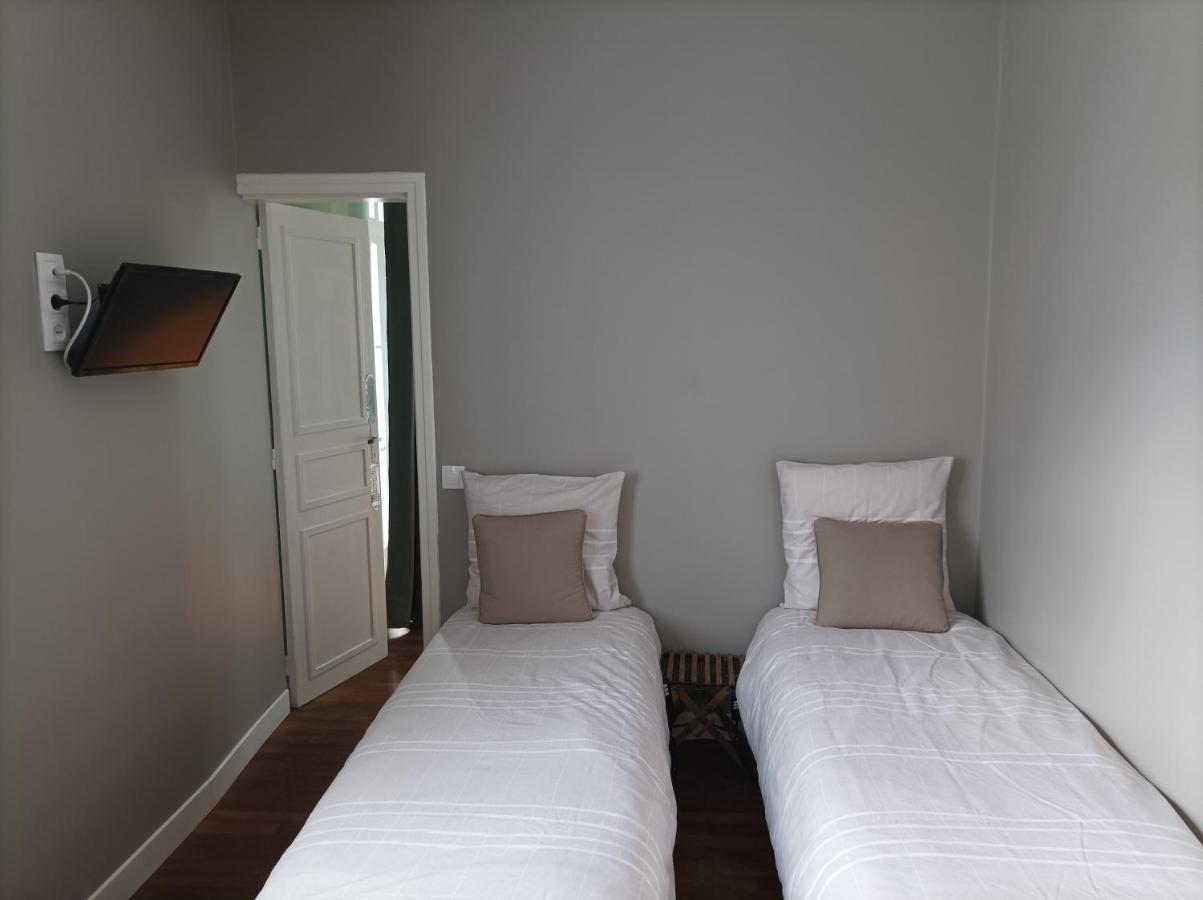 Le Relais Des Roses- Chambres D'Hotes Vatan Zewnętrze zdjęcie