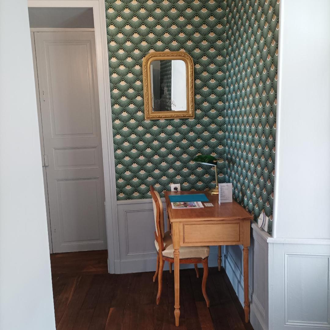 Le Relais Des Roses- Chambres D'Hotes Vatan Zewnętrze zdjęcie